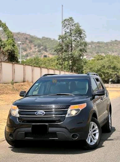 2024 Ford Land cruiser photo 2