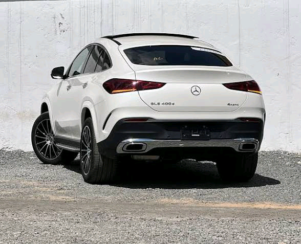 2023 Mercedes-Benz GLE photo 4