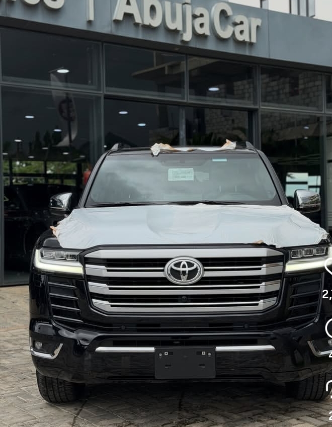 2020 Toyota land-cruiser photo 4