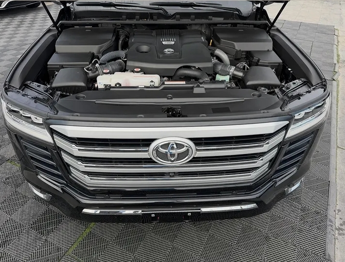 2025 Toyota land-cruiser