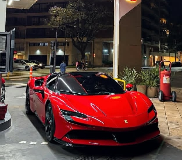 2025 Ferrari sf90-spider photo 5